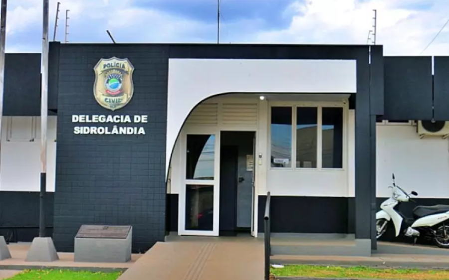 Homem é preso em flagrante após ser flagrado nu com criança de 8 anos
