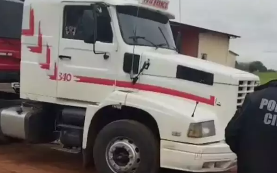 Ciclista morre após ser atropelada por caminhão enquanto ia para o trabalho
