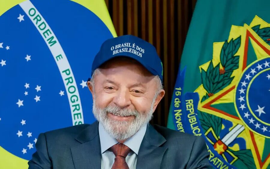Lula reafirma soberania e diz que Brasil não aceitará ofensas
