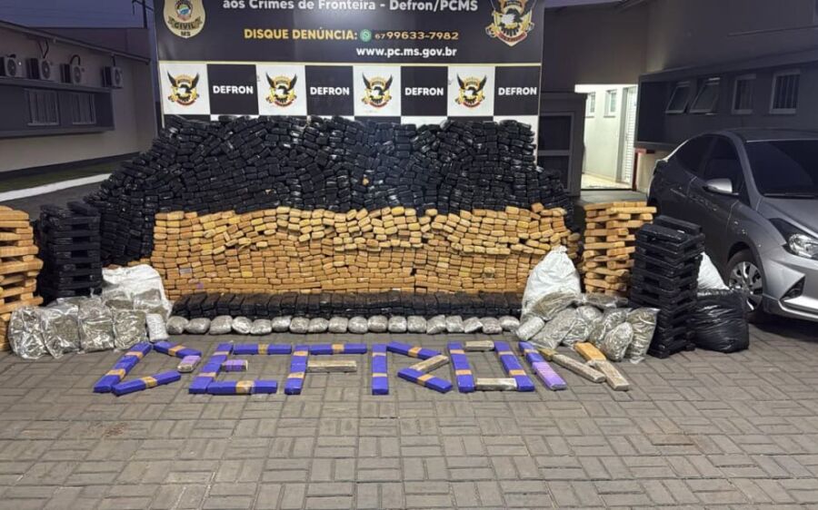 Polícia apreende 1,5 tonelada de maconha e prende dois suspeitos de tráfico ligados a laboratório