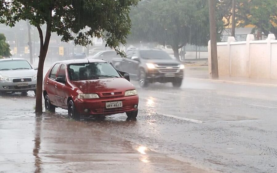 Temporal e frente fria prometem mudar cenário do fim de semana em Mato Grosso do Sul