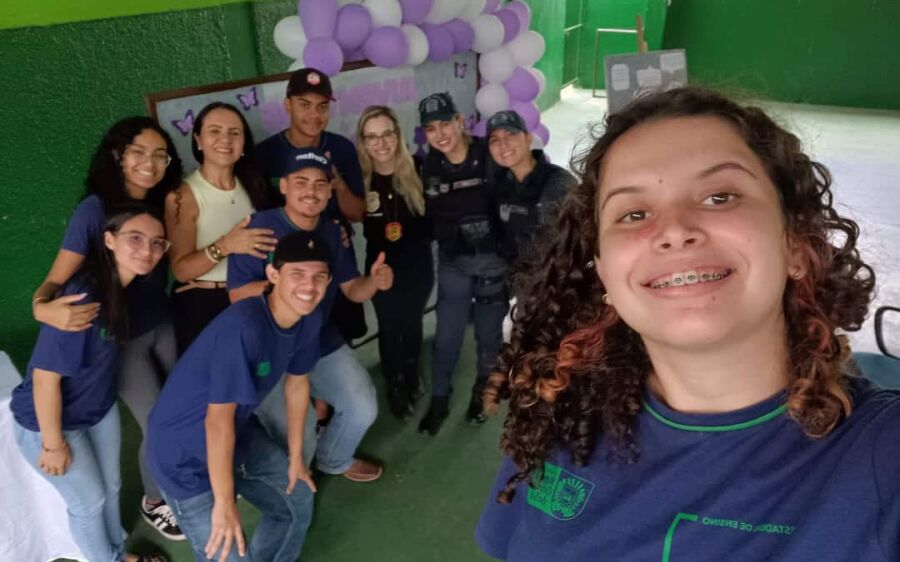 Polícia Civil participa de palestra sobre prevenção à violência doméstica em E. Estadual de Coxim