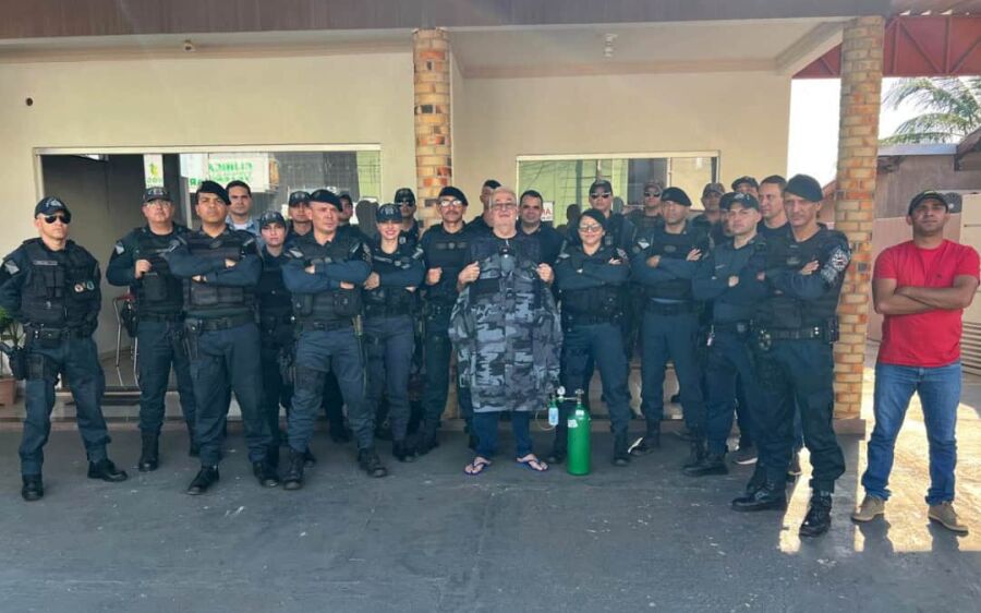 Em Coxim, sargento é acolhido com carreata após alta de internação por fibrose pulmonar
