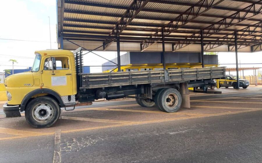 PRF apreende 52 kg de cocaína em caminhão e prende motorista em São Gabriel do Oeste
