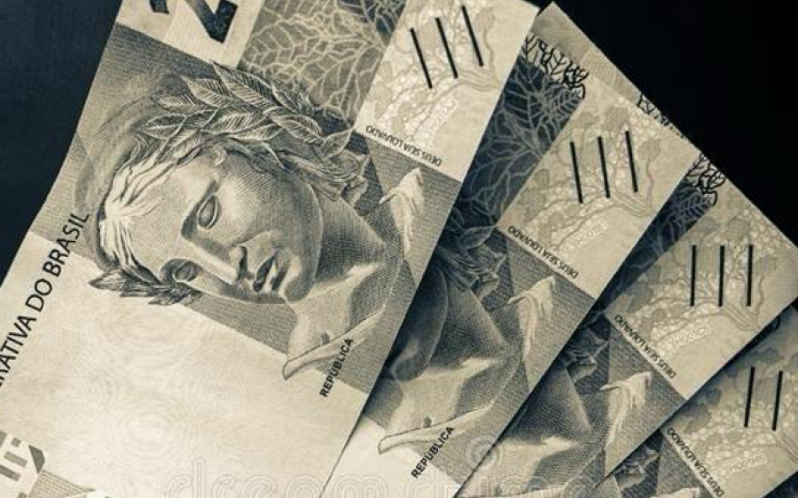 Governo do Estado de MS antecipa 13&ordm; salário e injeta milhões na economia de Mato Grosso do Sul