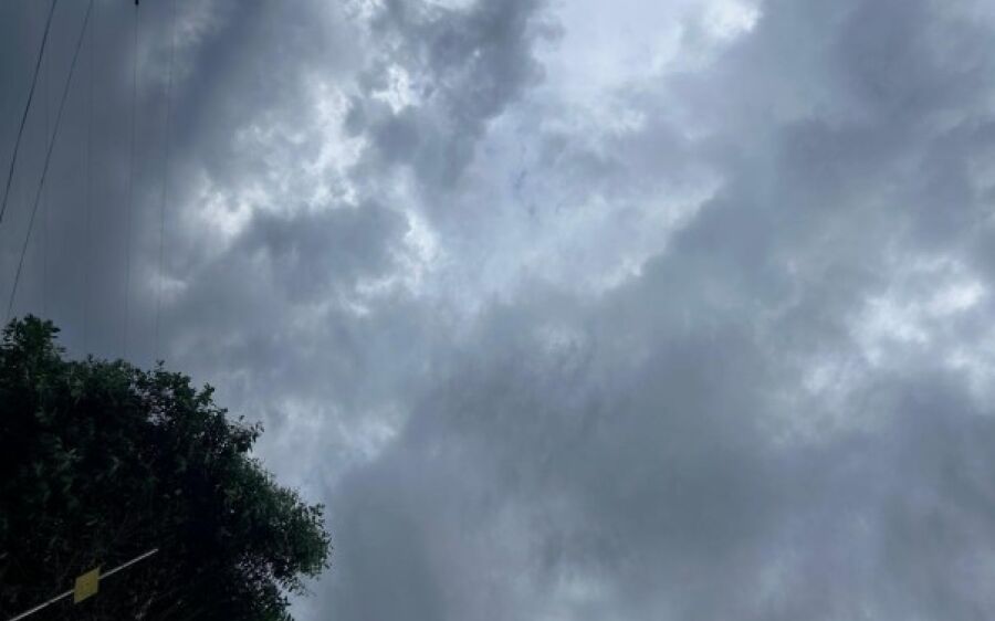 Céu Encoberto Marca o Domingo em Coxim e Antecipa Mudança no Clima