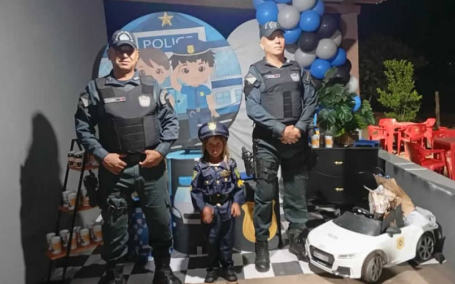Polícia Militar participa de aniversário infantil com tema da corporação em Pedro Gomes
