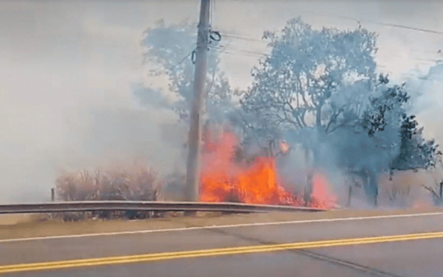 Incêndio atinge vegetação e compromete visibilidade na BR-163 em Campo Grande
