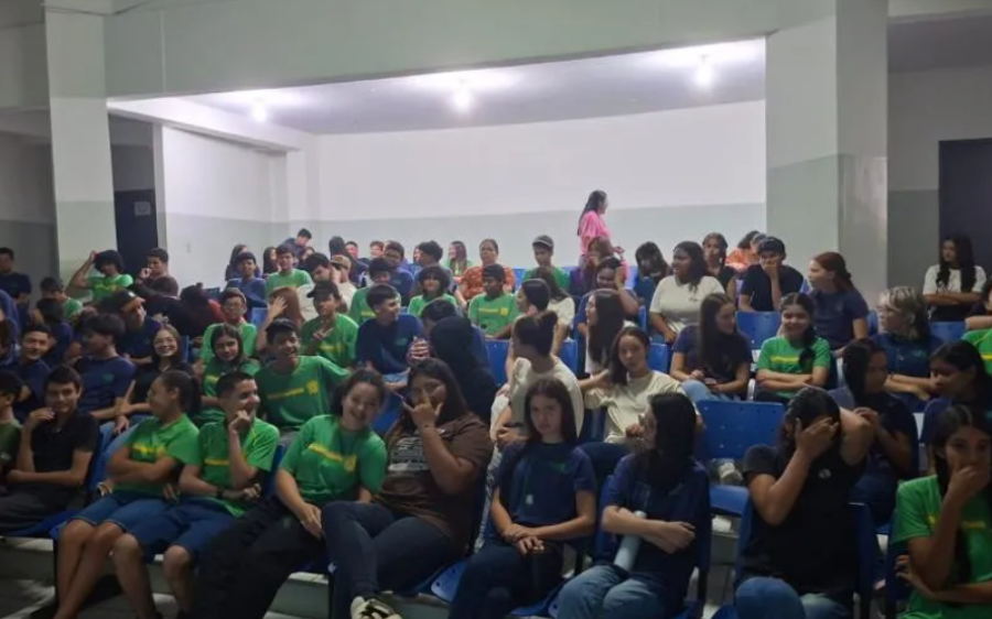  E. E. Thomaz Barbosa Rangel promove escuta e diálogo estudantil