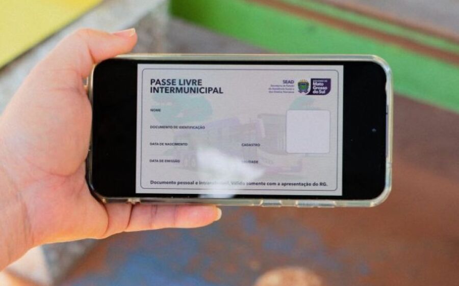 Governo de Mato Grosso do Sul
moderniza Passe Livre Intermunicipal e adota carteirinha digital a par