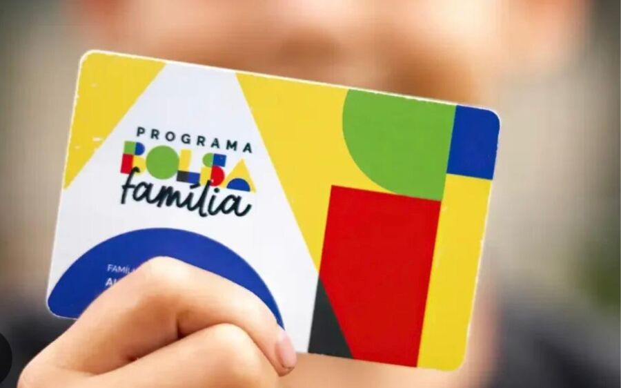 Bolsa Família: Beneficiários com NIS final 2 recebem pagamento hoje (21)