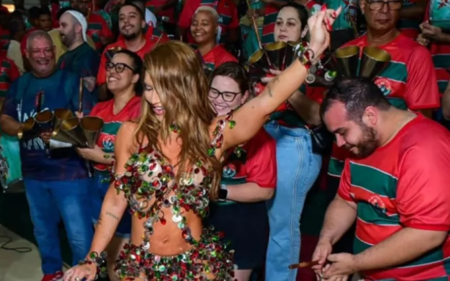Após fim do affair, Virginia samba com confiança no ensaio da Grande Rio