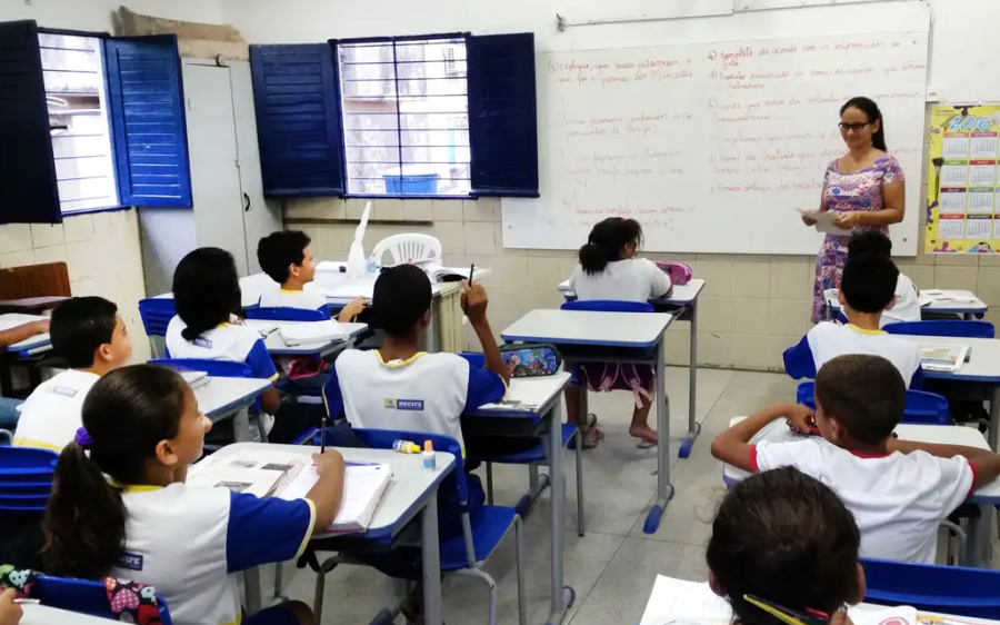 Mais de 1 milhão de pessoas realizam a primeira edição da Prova Nacional Docente neste domingo