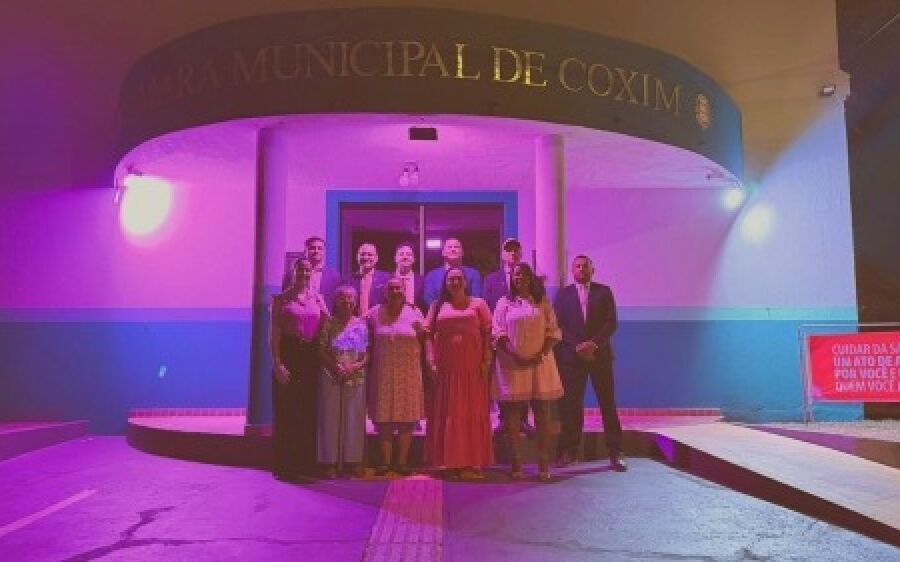 Câmara Municipal de Coxim ganha iluminação rosa em defesa da prevenção ao câncer de mama