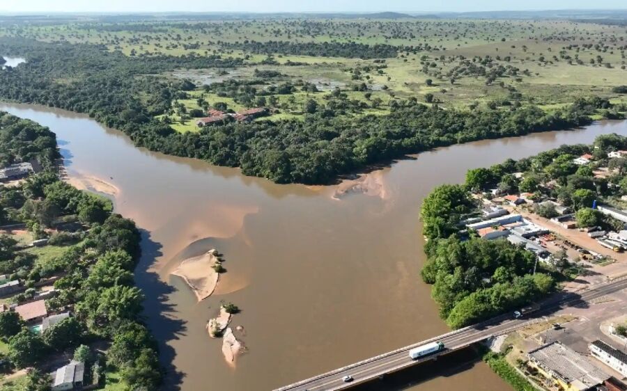Homem recebe multa de R$ 10 mil por construir rancho às margens do Rio Coxim