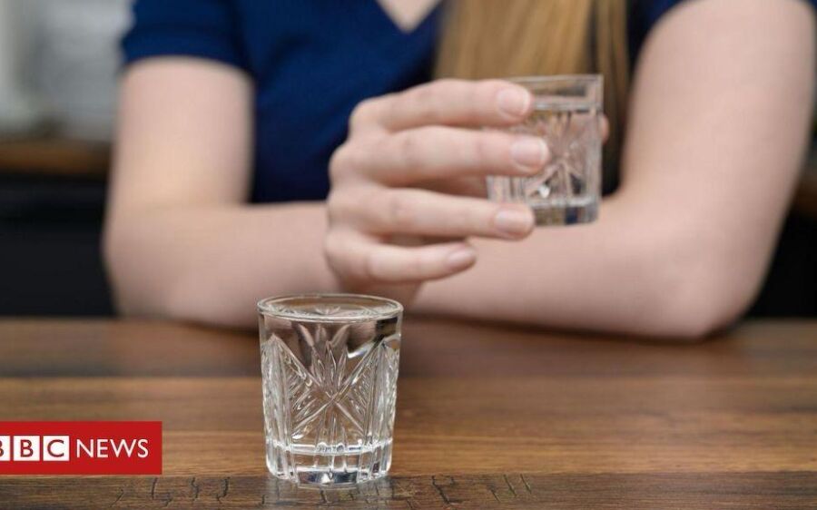 Em Coxim consumidores redobram os cuidados nas compras.
