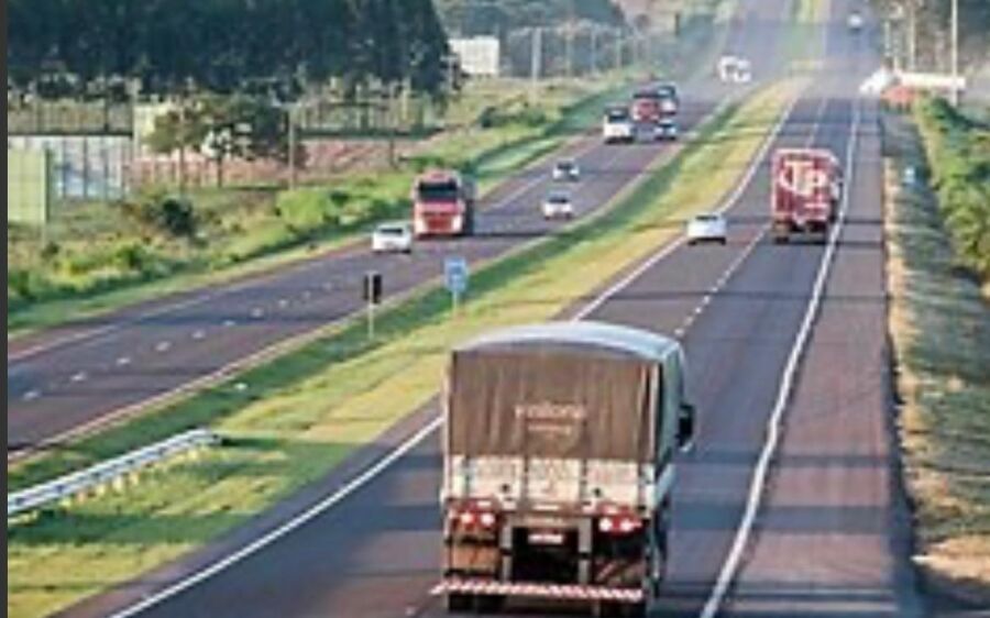 BR-163/MS entra em alerta para fluxo recorde no feriadão: mais de 322 mil veículos devem cruzar