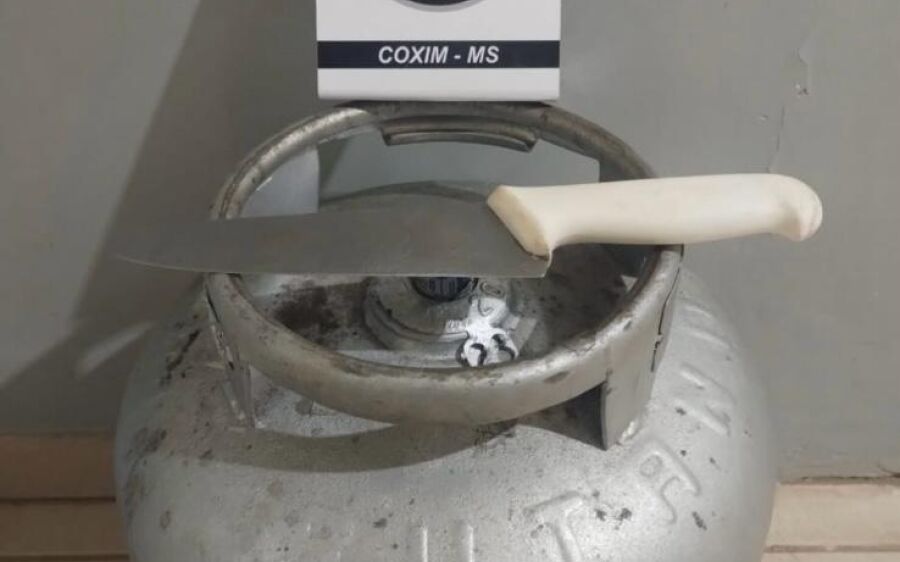 Discussão termina com prisões e apreensão de faca e botijão de gás em Coxim