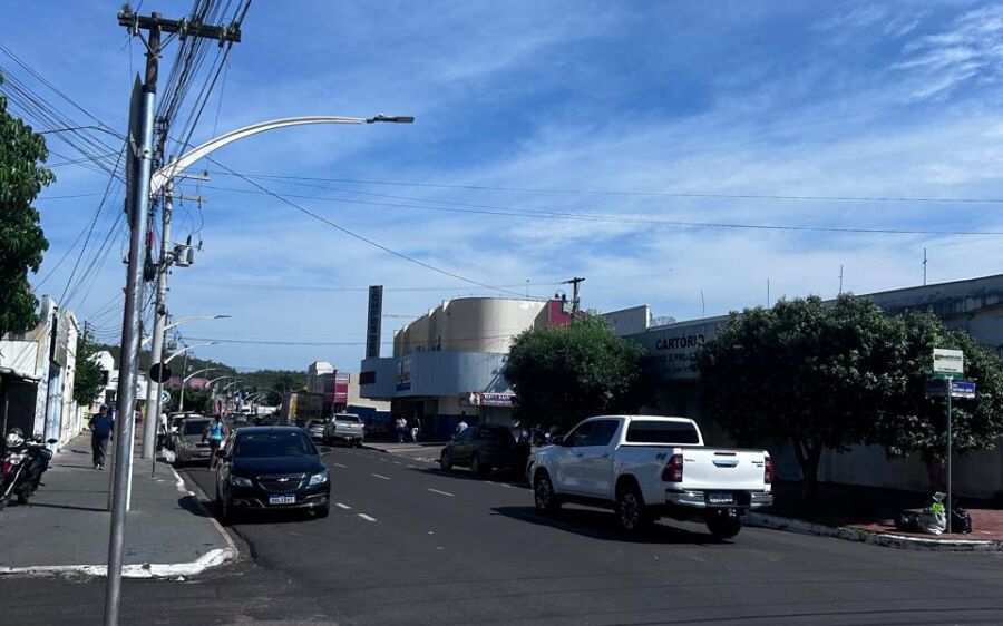    Tempestades e calor marcam a quinta-feira (13) em Coxim