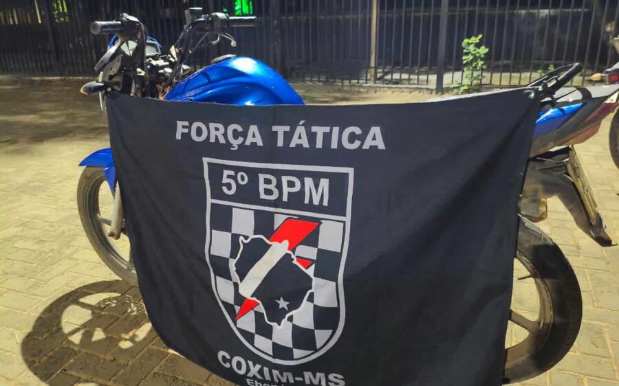 Suspeito é preso após roubo de motocicleta, ameaça com facão e perseguição policial em Coxim 