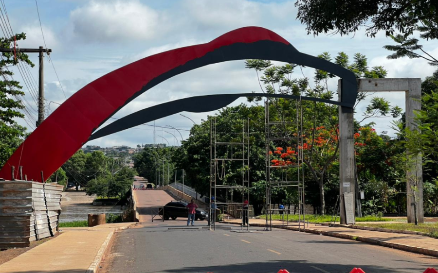 Prefeitura de Coxim informa interdição temporária da Ponte Velha para pintura do Portal
