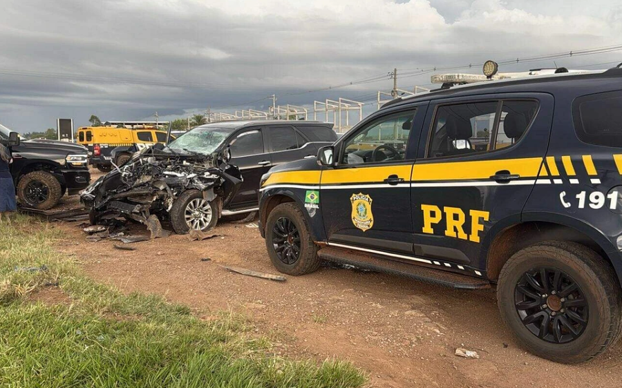 Perseguição policial termina em acidente entre caminhonetes na MS-386, em Ponta Porã
