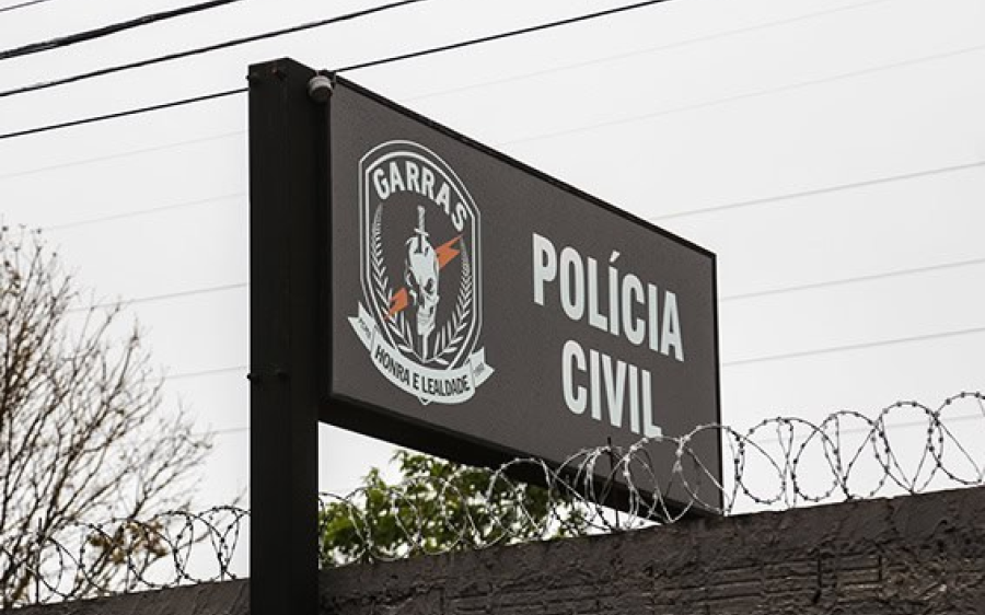 Operação contra desmanche de veículos resulta na prisão de foragido e apreensão de celulares