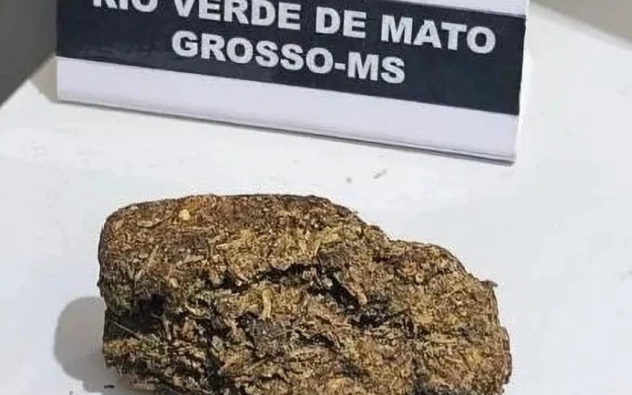 Jovem é preso por porte de droga durante Operação Boas Festas em Rio Verde
