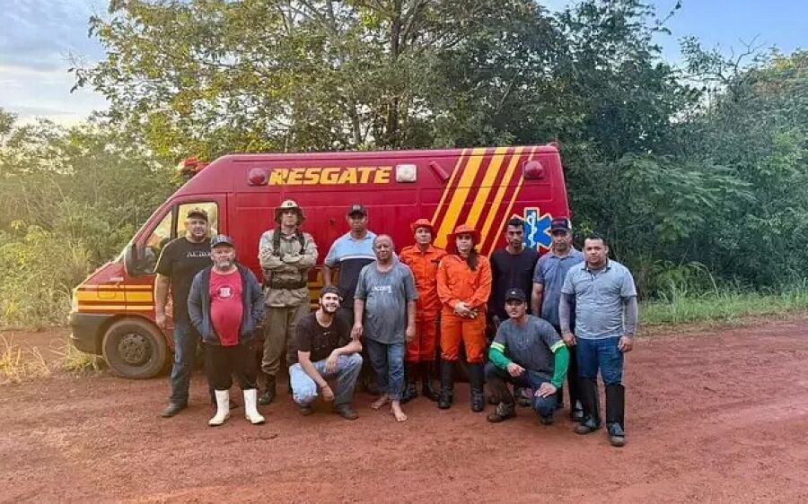Idoso é resgatado após cinco horas perdido em mata enquanto colhia pequi em Costa Rica

