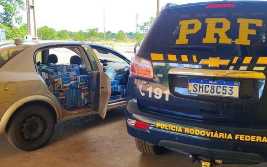 PRF apreende 140 kg de agrotóxicos e 20 mil maços de cigarros após perseguição na BR-262
