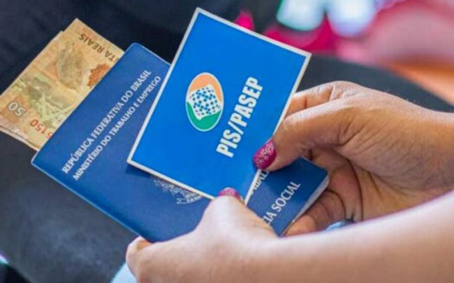 Prazo final: trabalhadores têm até hoje (29), segunda para sacar abono salarial de 2025