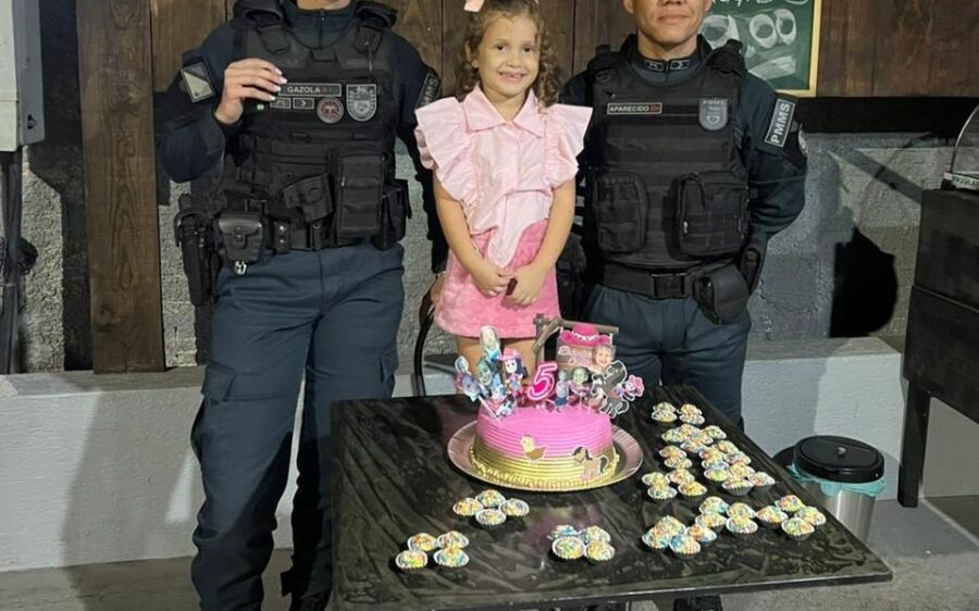Polícia Militar participa de aniversário de fã mirim em Alcinópolis