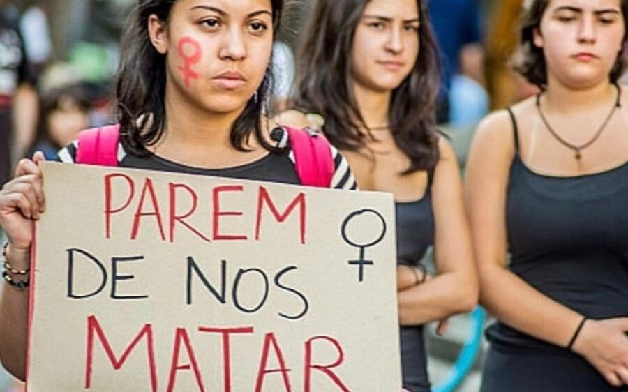 Manifestações tomam as ruas do Brasil contra o feminicídio