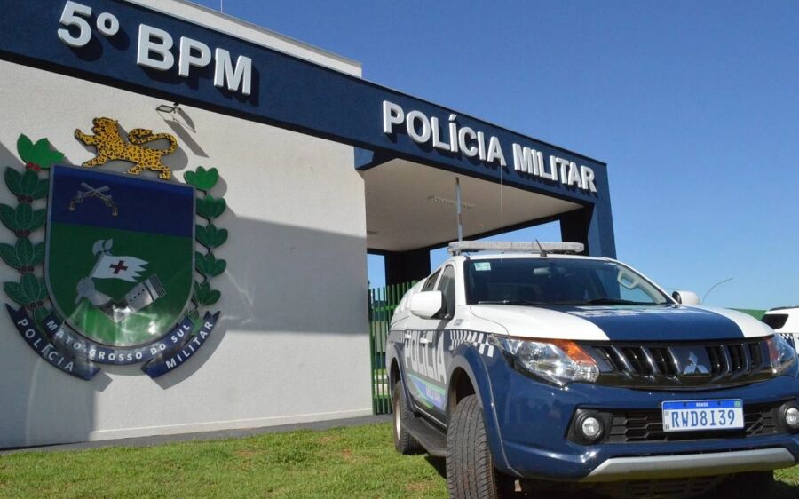 Mulher é detida em Coxim após ferir cliente com garrafa em estabelecimento comercial
