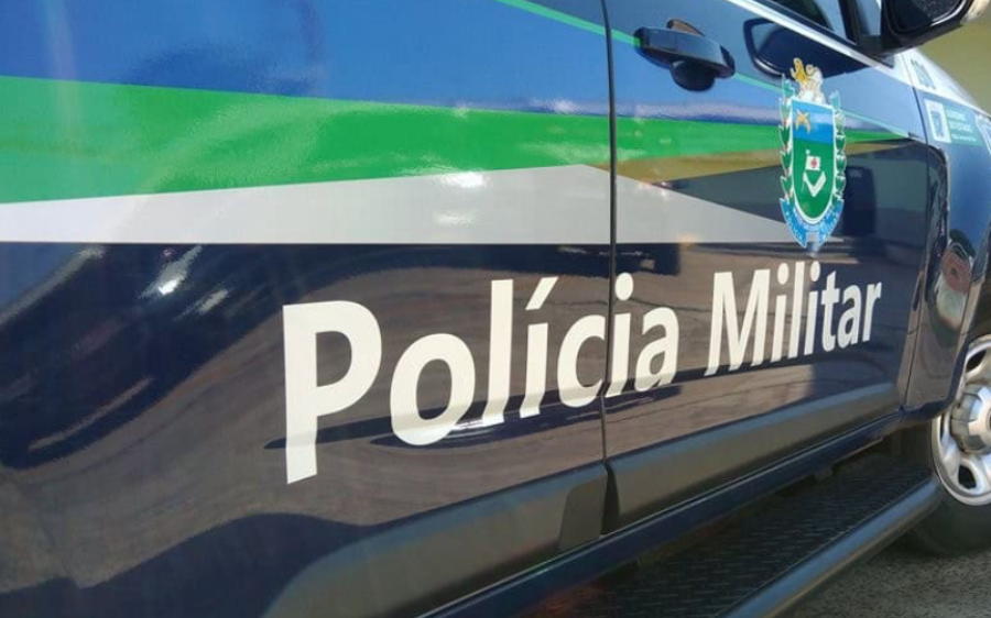 Discussão com bebida termina em prisão após homem ameaçar a própria mãe em Coxim
