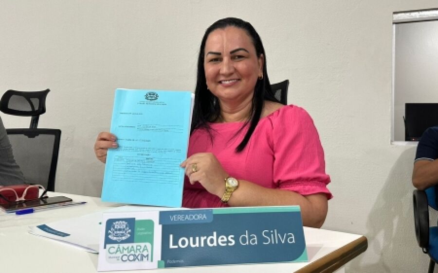 Coxim em Ebulição: Comissão Avança e Vereadora Pode Perder Mandato por Acúmulo de Funções
