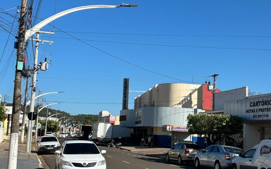 Calor, sol e chance de chuva marcam a previsão do tempo em Coxim nesta quinta-feira