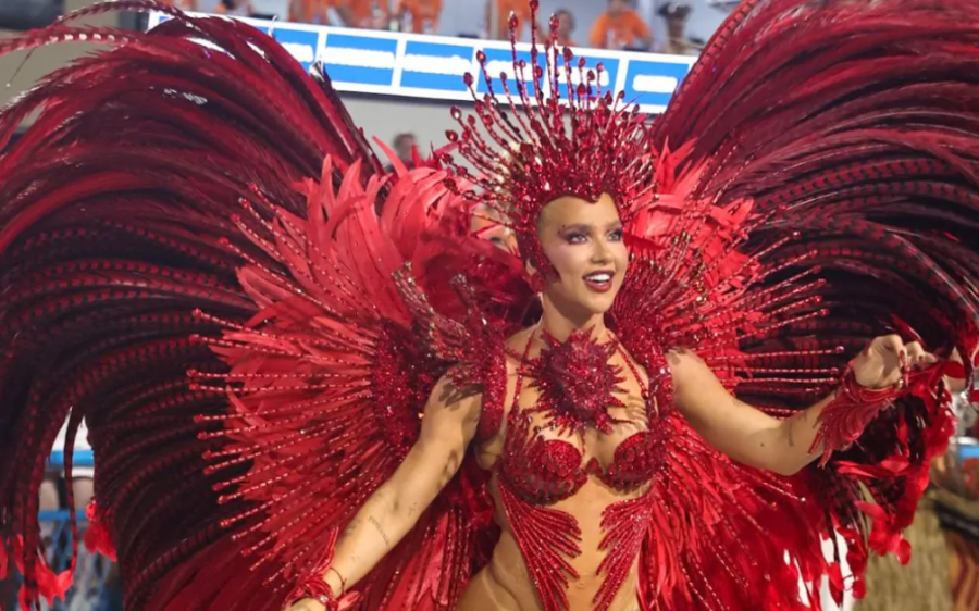 Chegou o dia! Virginia Fonseca estreia como rainha de bateria da Grande Rio