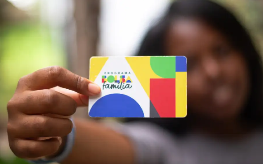 Caixa paga Bolsa Família a beneficiários com NIS de final 6
