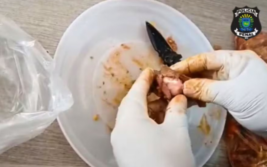 Avó é presa ao levar cocaína escondida em carne de panela a neto em presídio de MS