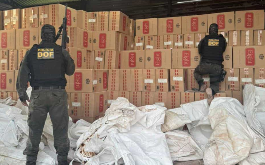 DOF desarticula depósito e apreende mais de 100 mil pacotes de cigarros em galpão na fronteira
