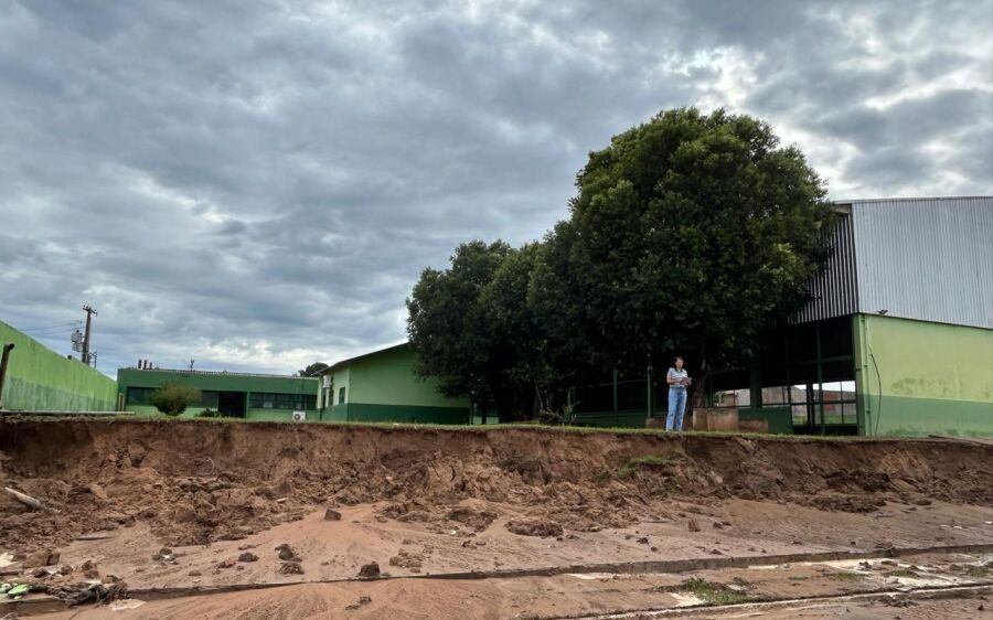 Antes da queda de muro em escola de Coxim chuva já havia castigado bastante a cidade
