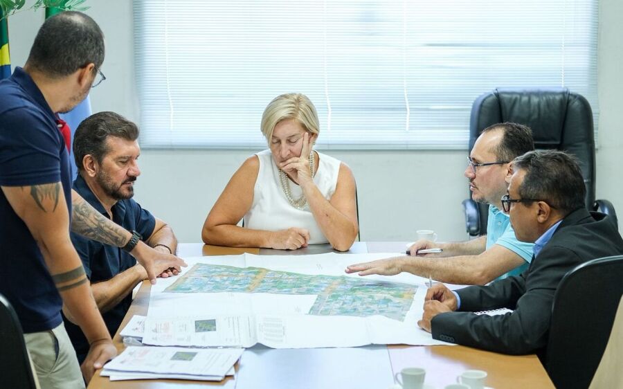 Reunião na Agehab destrava regularização do Bairro Piracema em Coxim
