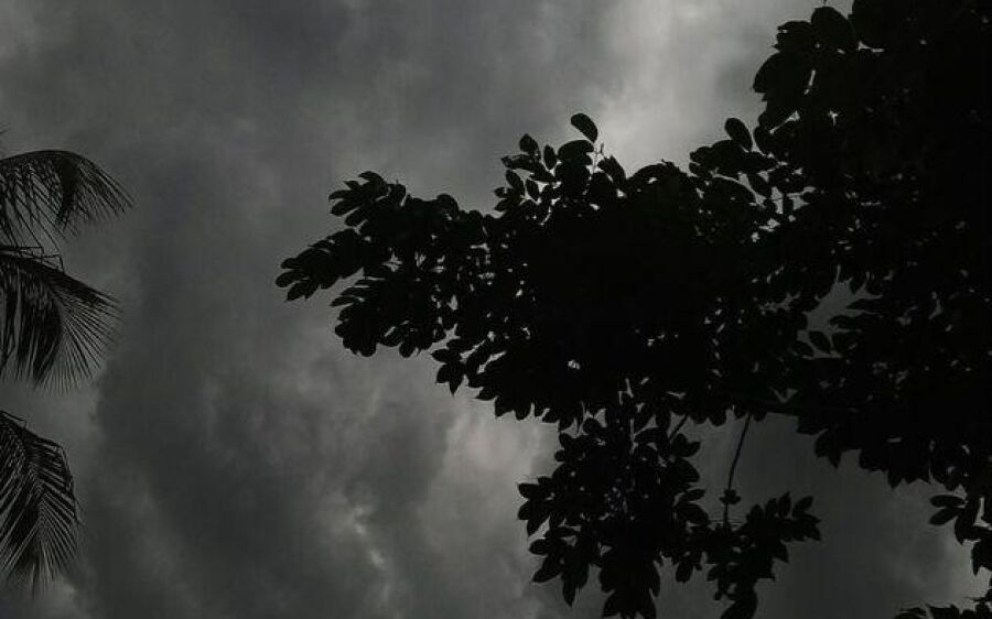  Sexta-feira 13 de Carnaval começa com muita chuva em Coxim