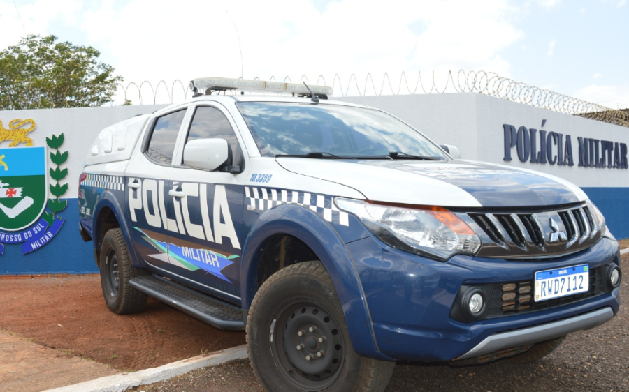 Polícia Militar prende homem por agredir e ameaçar namorada em Sonora
