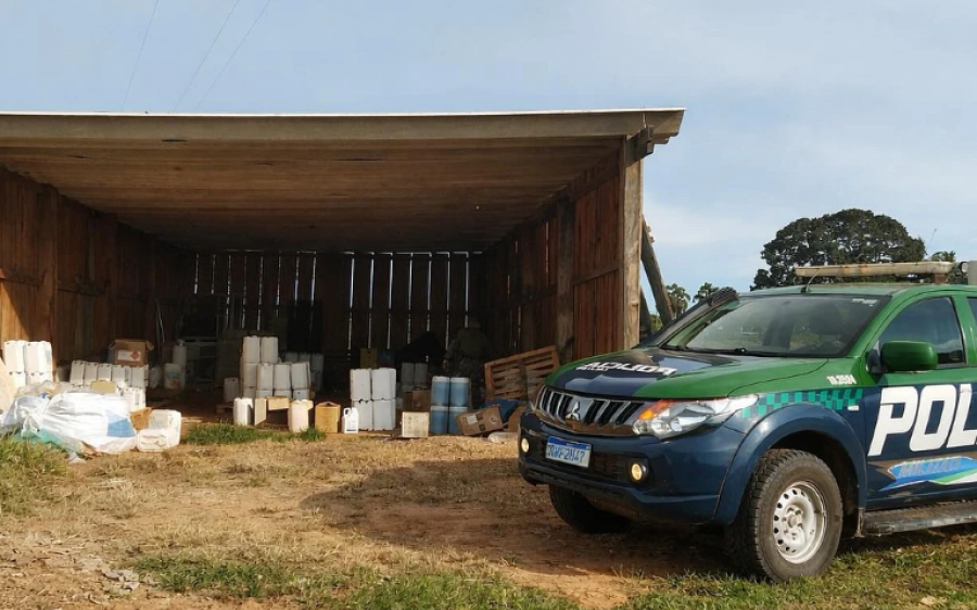 PMA flagra uso e descarte irregular de agrotóxicos entre Corguinho e Rochedo
