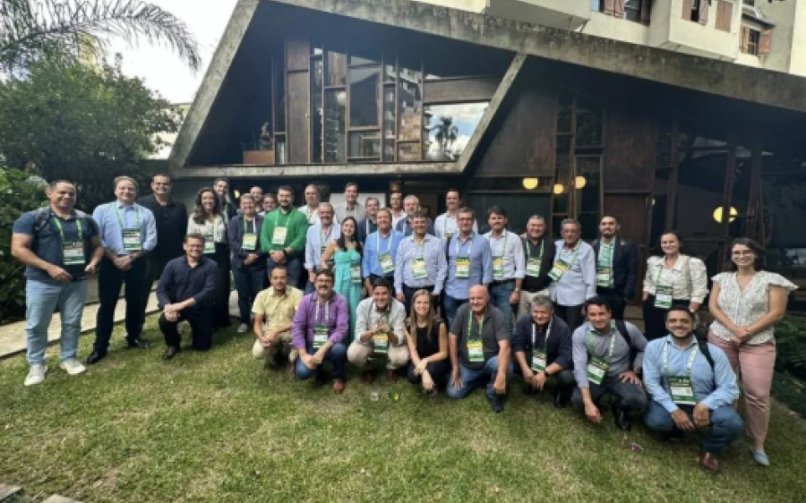 Prefeito de Rio Verde participa de missão nacional sobre cidades inteligentes em Curitiba