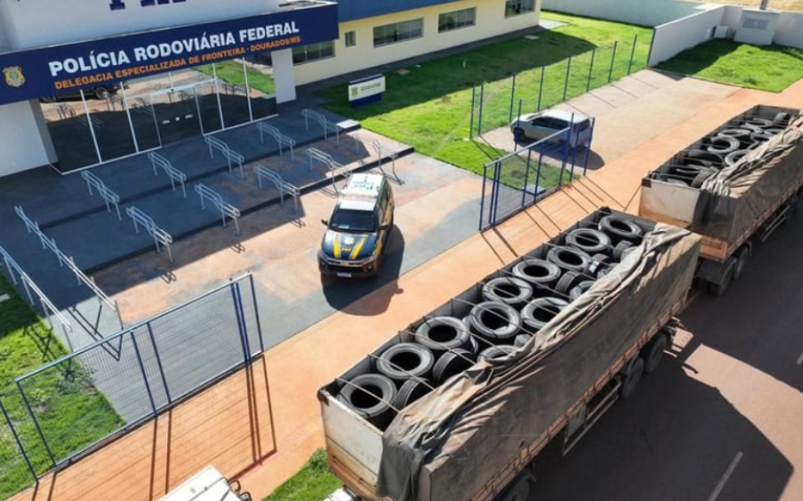 PRF apreende 220 pneus contrabandeados e prende motorista em Dourados
