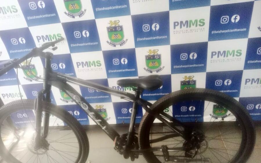 Mulher é presa após furtar bicicleta de residência em Coxim