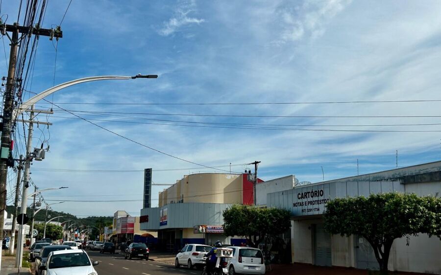 Tempo nublado marca a quarta-feira em Coxim, mas temperaturas entram em elevação ao longo do dia